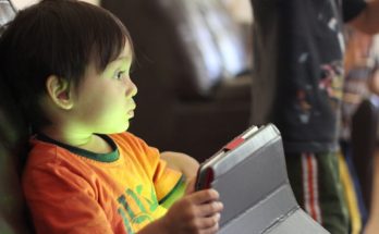 Уполномоченный по правам ребенка предлагает ввести возрастные ограничения на мобильный интернет