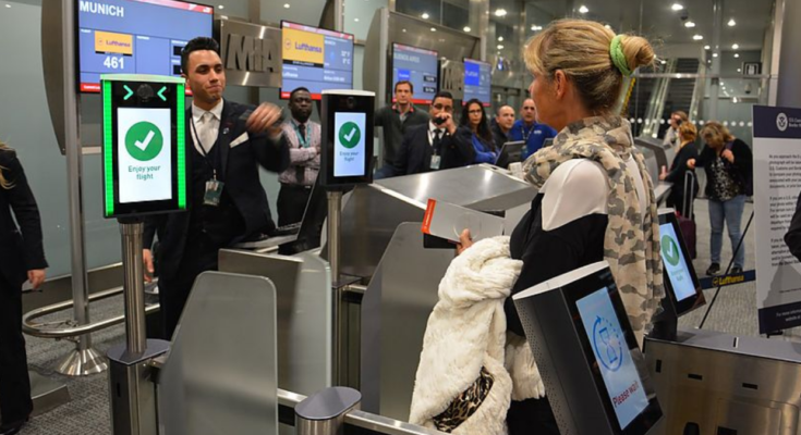 Биометрическую систему начнут внедрять в аэропортах России