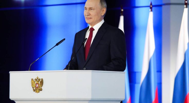 Путин распорядился развить в России телемедицину, госуслуги и кибербезопасность